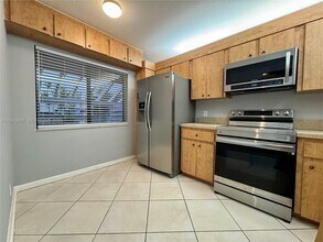 603 Racquet Club Rd in Weston, FL - Building Photo - Building Photo