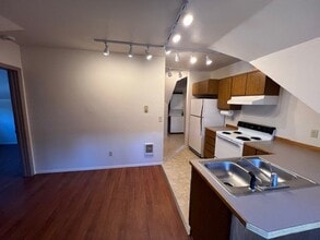 354 NE Penn Ave in Bend, OR - Building Photo - Building Photo