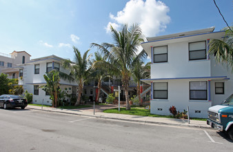 340 Jackson St in Hollywood, FL - Building Photo - Building Photo