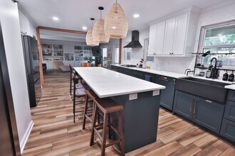 16322 Southampton Dr in Spring, TX - Building Photo - Building Photo