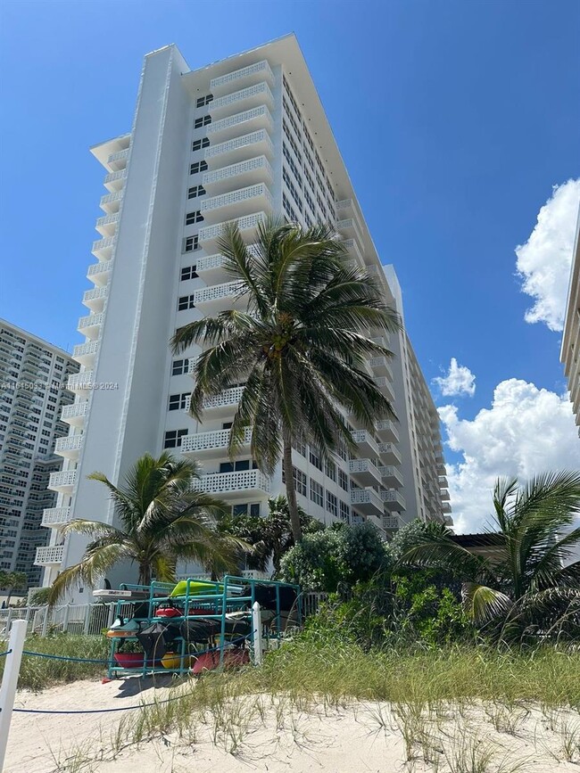 4010 Galt Ocean Dr in Fort Lauderdale, FL - Building Photo - Building Photo