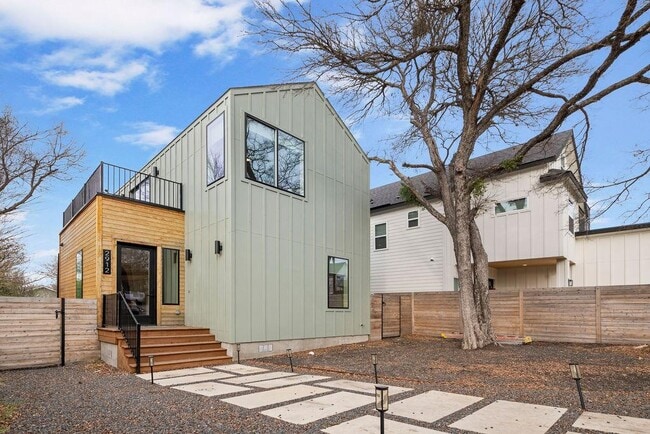 property at 2912 E 13th St