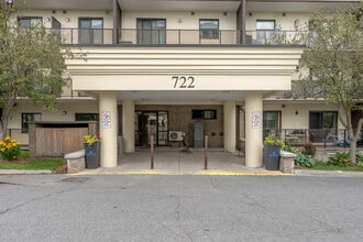 766-766 John Counter Blvd in Kingston, ON - Building Photo - Building Photo