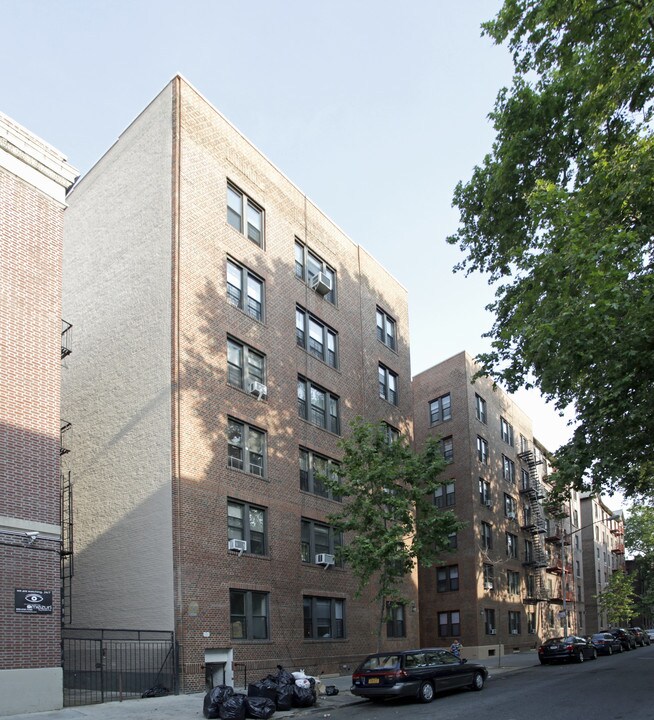 618 E 21st St in Brooklyn, NY - Foto de edificio