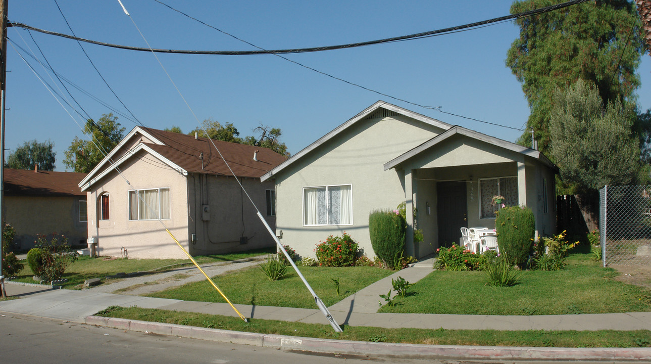 1361-1365 E Julian St in San Jose, CA - Foto de edificio