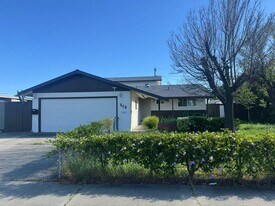 519 San Remo St in Fairfield, CA - Building Photo