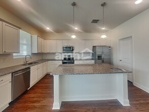 1353 Mount Logan Dr in Apopka, FL - Building Photo - Building Photo