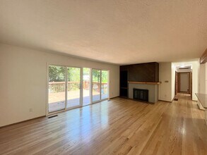4019 SW Vermont St in Portland, OR - Building Photo - Building Photo