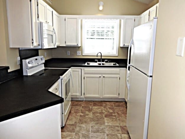 8540 Brookforest Dr in North Charleston, SC - Building Photo - Building Photo