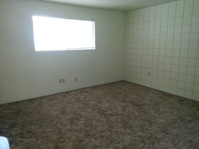 7 NE D St in Grants Pass, OR - Building Photo - Building Photo