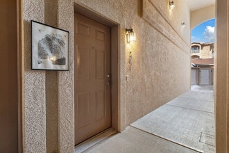 Westside 2-Bed Condo with Mountain Views a in Colorado Springs, CO - Building Photo - Building Photo