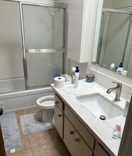 1422 Drake Dr in Davis, CA - Building Photo - Interior Photo