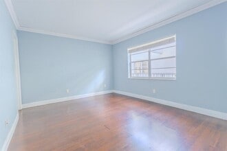3000 Sunrise Lakes Dr E, Unit 322 in Sunrise, FL - Building Photo - Building Photo