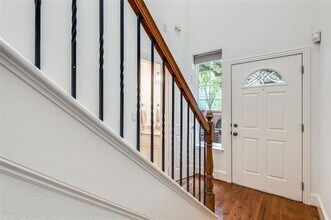 5709 Lewis St in Dallas, TX - Building Photo - Building Photo