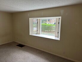 19 Montvale Ct, Unit 1 in Fort Thomas, KY - Building Photo
