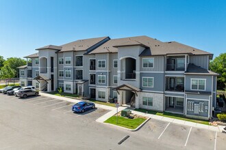 Alsbury Farms in San Antonio, TX - Building Photo - Building Photo