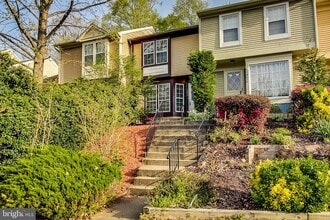 18032 Olde Port Ln in Triangle, VA - Building Photo - Building Photo