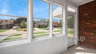 1074 Moran Ave in Lincoln Park, MI - Building Photo - Building Photo