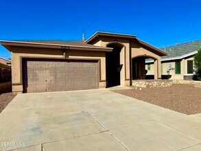 11353 Bullseye St in El Paso, TX - Building Photo - Building Photo
