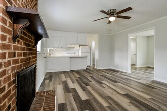 4604 Honey Dew Dr in McLeansville, NC - Building Photo - Building Photo