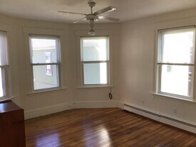 10 1/2 Bentley St, Unit #2 in Salem, MA - Building Photo
