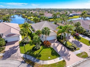 5551 Avellino Pl in Sarasota, FL - Foto de edificio - Building Photo