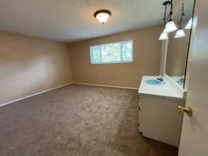 1527 Spg Vly Dr in Colorado Springs, CO - Building Photo - Building Photo