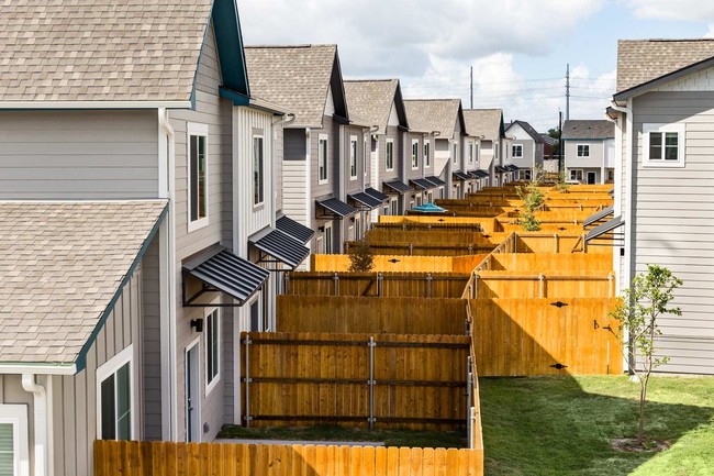 Townhomes at Twenty01 in Corpus Christi, TX - Foto de edificio - Building Photo