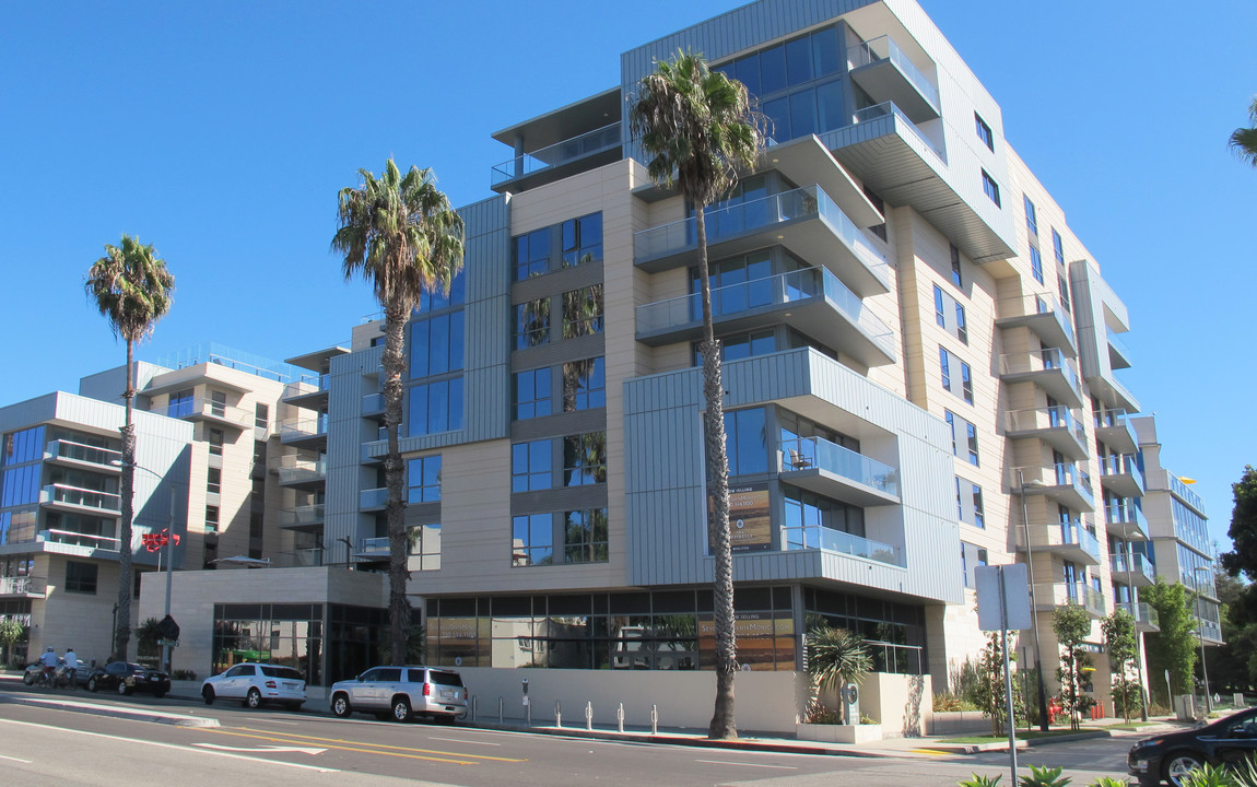 The Seychelle in Santa Monica, CA - Building Photo