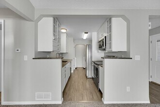17736 E Cornell Dr in Aurora, CO - Building Photo - Building Photo