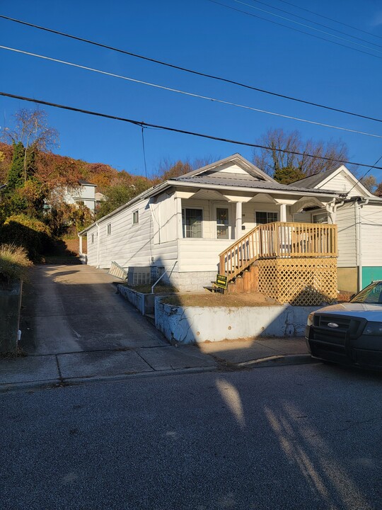 1416 Frame St in Charleston, WV - Building Photo