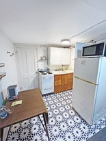 208 2nd St S, Unit 4 in Hallock, MN - Building Photo