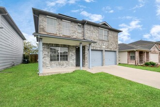 13506 Sarento Village in Sugar Land, TX - Building Photo - Building Photo