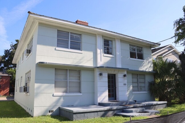 1313 Lasalle St in Jacksonville, FL - Foto de edificio - Building Photo