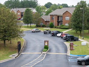 Highland Pointe in Huntsville, AL - Building Photo - Building Photo