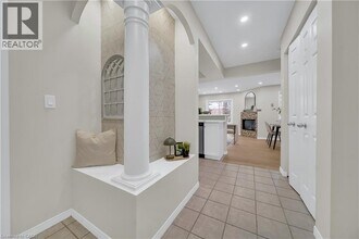 540 Mariner Dr in Waterloo, ON - Building Photo - Building Photo