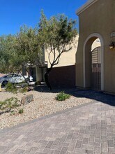 9013 Bridal Creek Ave in Las Vegas, NV - Building Photo - Building Photo