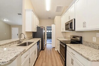 684 Cumberland Rd in DeLand, FL - Building Photo - Building Photo
