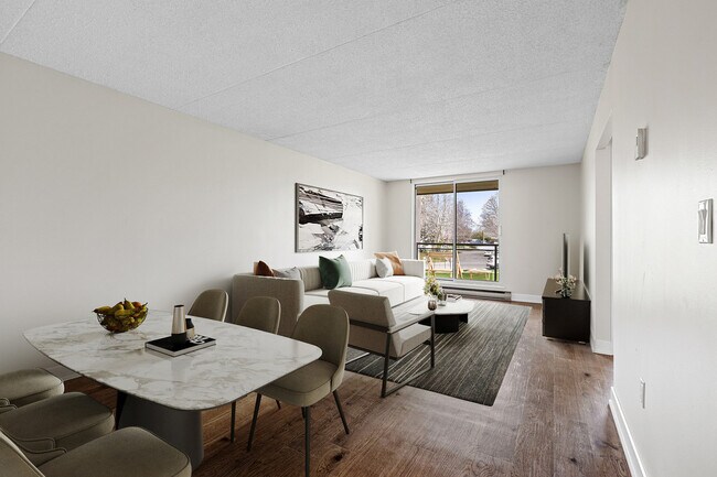 Newcourt Fields I & II in Kingston, ON - Building Photo - Building Photo