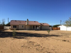 21120 Cowichen Rd in Apple Valley, CA - Building Photo - Building Photo