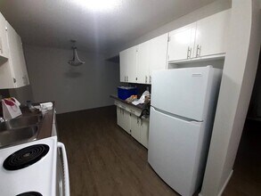 10849 117 St NW in Edmonton, AB - Building Photo - Building Photo