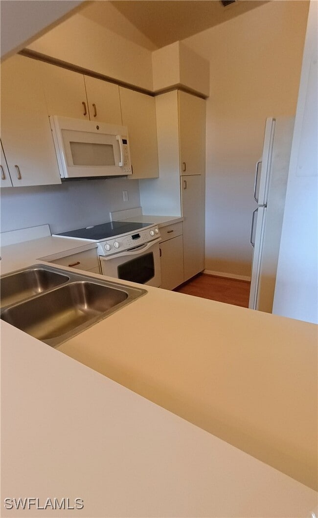 property at 13247 Whitehaven Ln