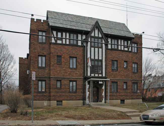 2532 Highland Ave in Cincinnati, OH - Building Photo - Building Photo