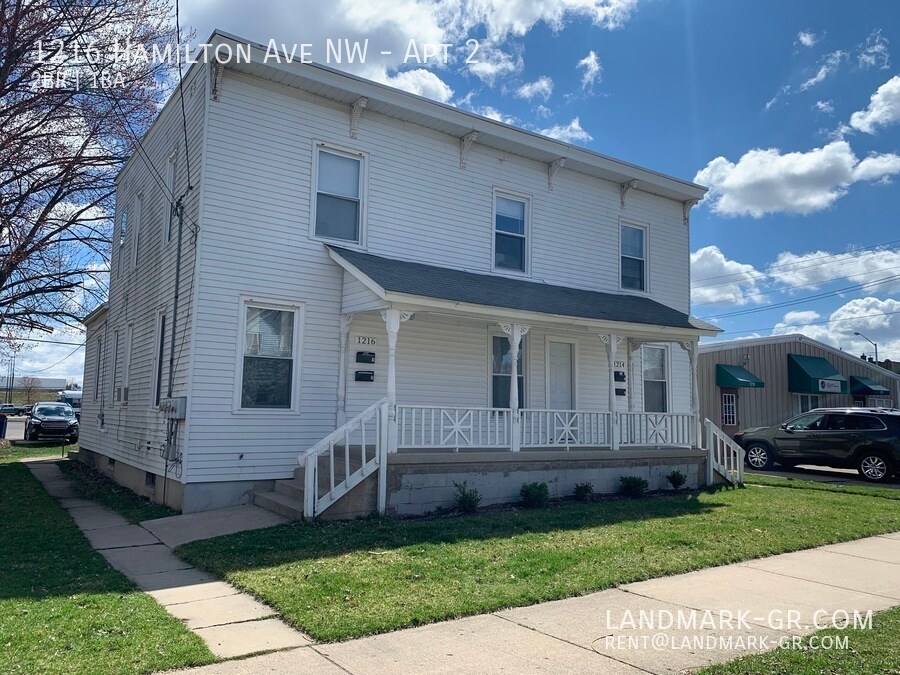 1216 Hamilton Ave NW in Grand Rapids, MI - Building Photo