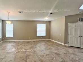 481 Dagama Dr in Clermont, FL - Foto de edificio - Building Photo