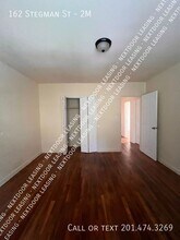 162 Stegman St in Jersey City, NJ - Building Photo - Building Photo