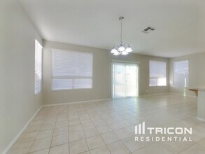 3802 W Firehawk Dr in Glendale, AZ - Building Photo - Building Photo