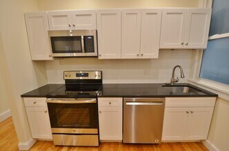 37 Brookline St, Unit 9A in Cambridge, MA - Building Photo - Building Photo