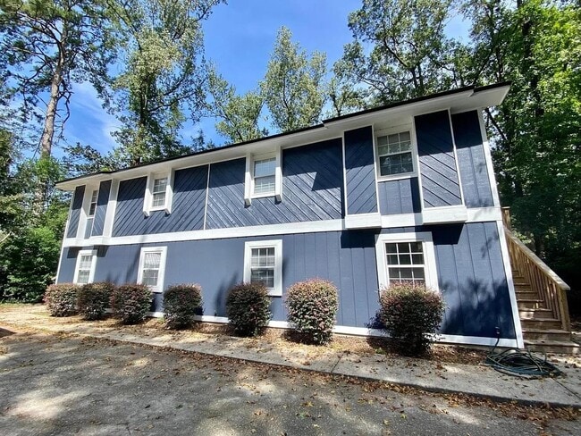property at 1219 Crestview Ave