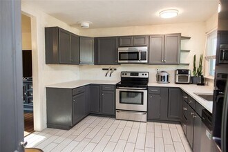 718 Highland Pkwy in Norman, OK - Building Photo - Building Photo